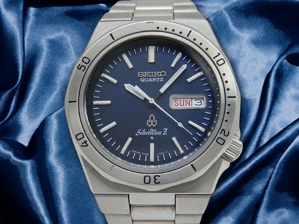 Seiko SilverWave Z 7546-7040 Quartz Blue Dial Diver Rotating